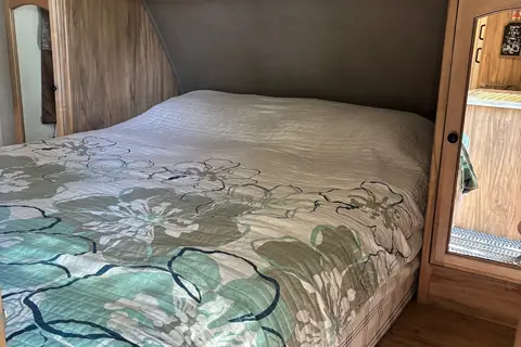 Coachmen Freedom Express Travel Trailer