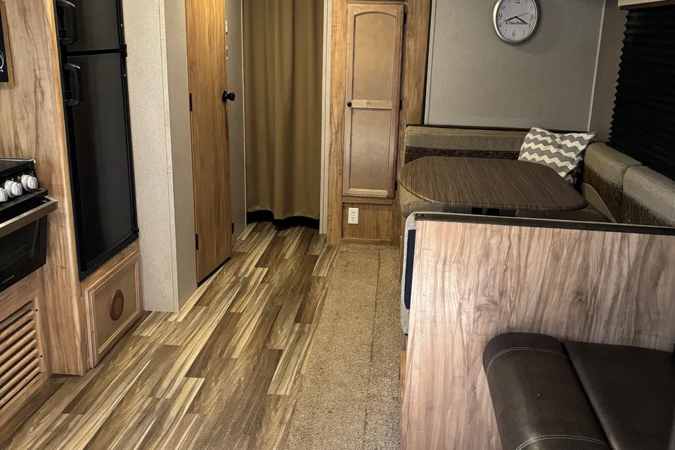 Coachmen Freedom Express Travel Trailer