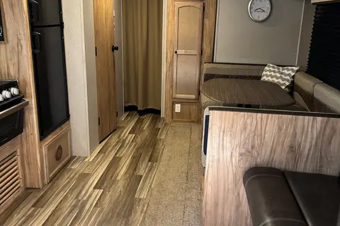 Coachmen Freedom Express Travel Trailer