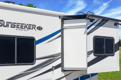 Le voyageur : Forest River Sunseeker LE Classe C