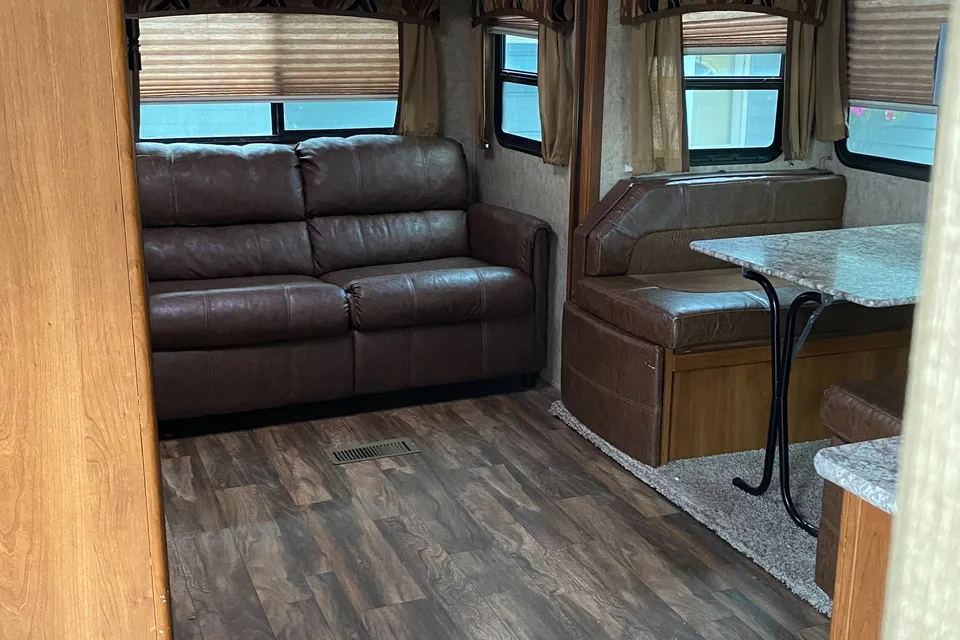 Terry's Forest River 26L Travel Trailer