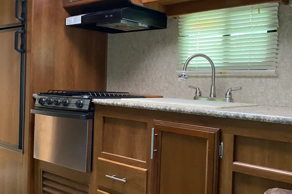 Terry's Forest River 26L Travel Trailer