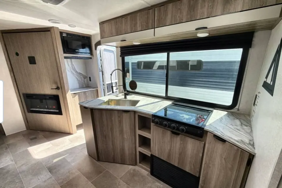 2026 Airelume 315–Spacious Family Bunkhouse Camper