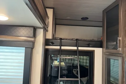 Robert's Toy Hauler