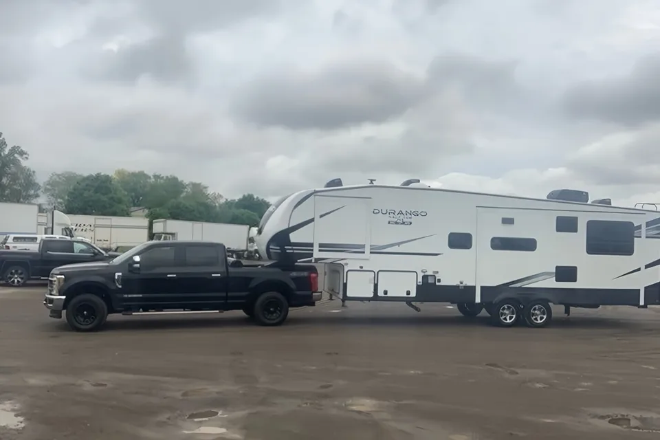 Rollin' Retreat - KZ Durango D290RLT Fifth Wheel