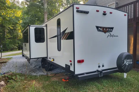 Bunkbed Travel Trailer - Forest, VA - Horse Center Delivery