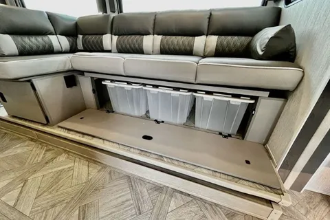 Bunkbed Travel Trailer - Forest, VA - Horse Center Delivery
