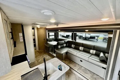Bunkbed Travel Trailer - Forest, VA - Horse Center Delivery