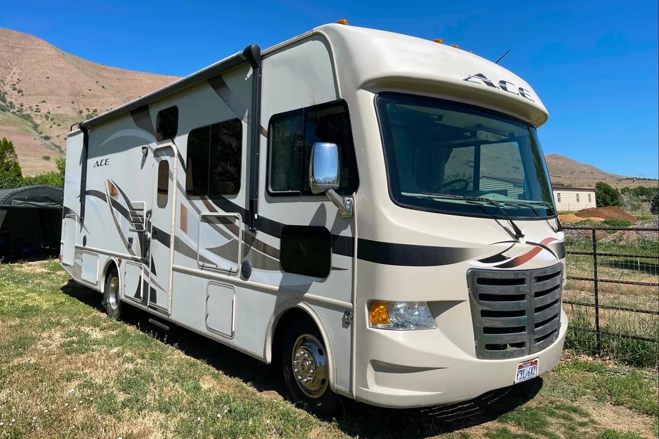 Fun and Loaded Thor ACE Motor Coach Class A