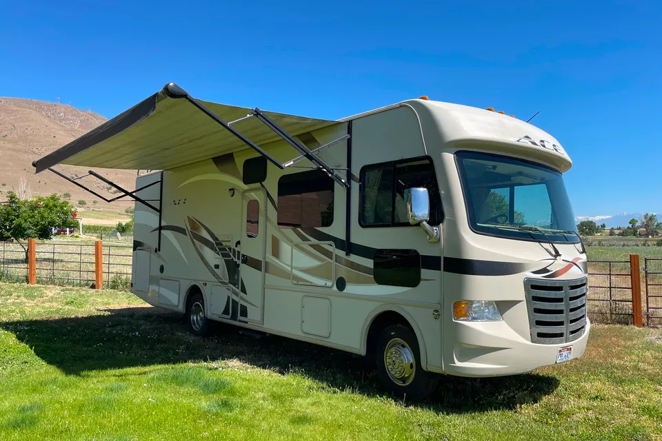 Fun and Loaded Thor ACE Motor Coach Class A