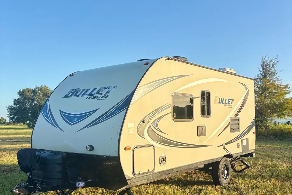 Encanto RV 2017 Keystone Bullet 1800RB