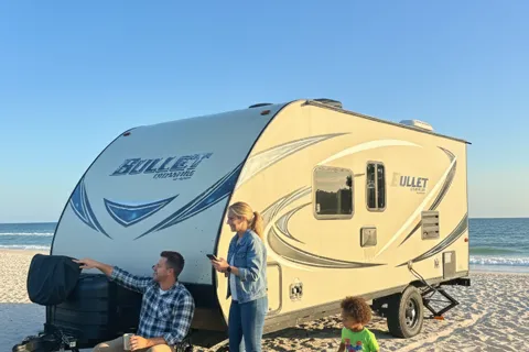 Encanto RV 2017 Keystone Bullet 1800RB