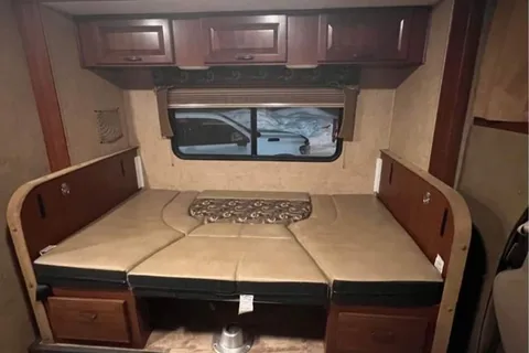 Steven's Forest River Sunseeker Class C
