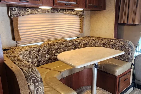 Steven's Forest River Sunseeker Class C