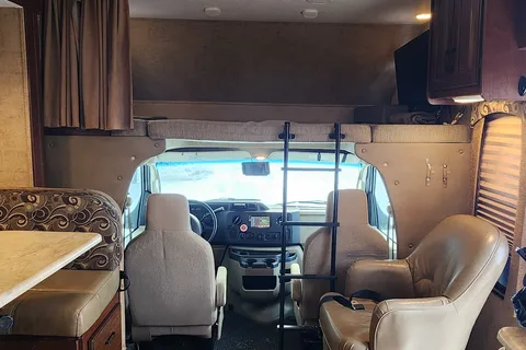 Steven's Forest River Sunseeker Class C