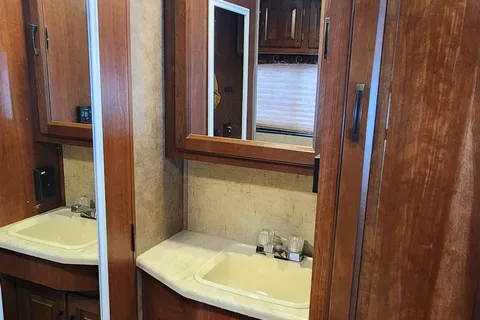Steven's Forest River Sunseeker Class C