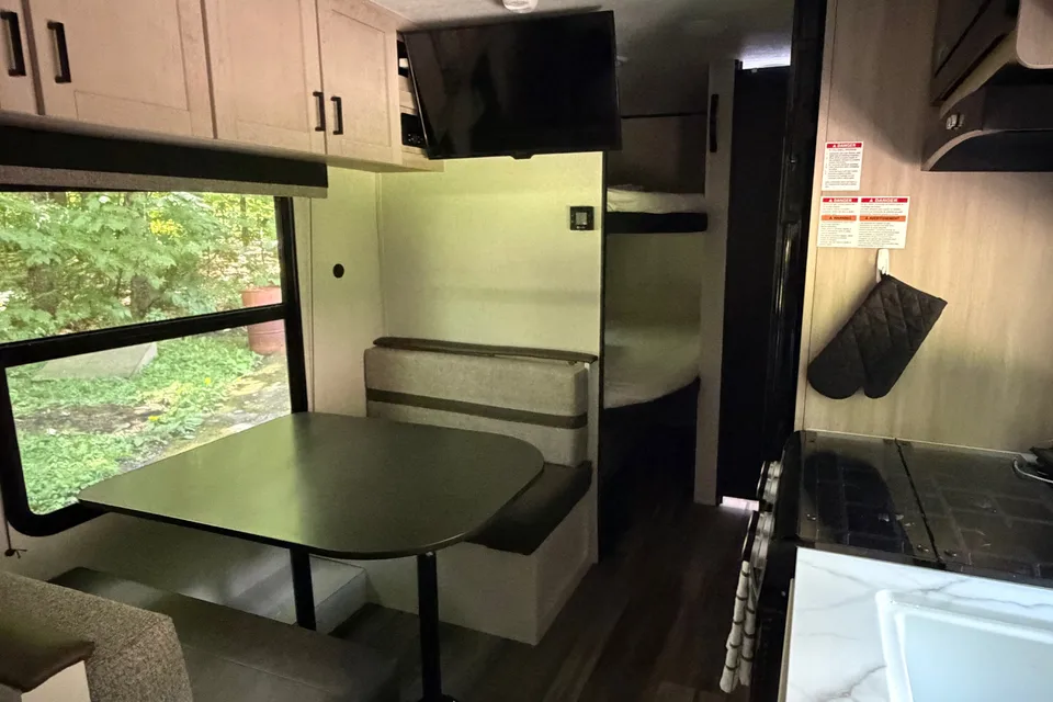 *BRAND NEW* Starcraft Autumn Ridge 26BH Travel Trailer