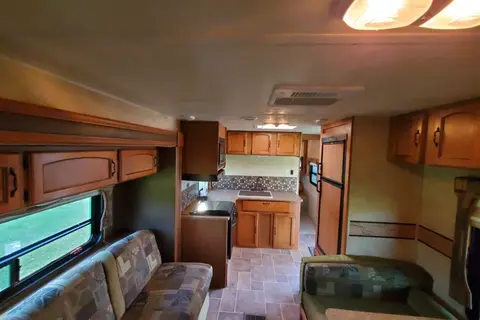 3-Puma TRAVEL TRAILER / CAMPER / RV RENTAL