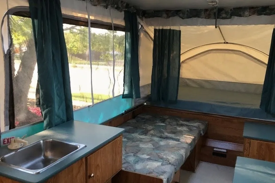 "La Cabane" Viking Tent Trailer