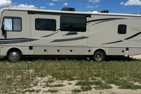 Roger's Holiday Rambler Admiral XE 31W Class A