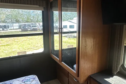 Roger's Holiday Rambler Admiral XE 31W Class A