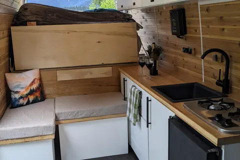 Stand 6ft+ Inside Save Money on Fuel: Diesel Engine Cozy Cabin on Wheels!