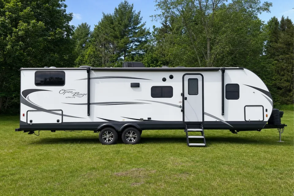 Nicola's Highland Ridge RV 260 RLS Travel Trailer