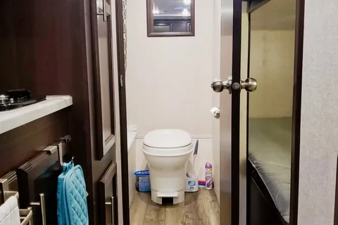 Jayco Jay Flight SLX 174BH Travel Trailer