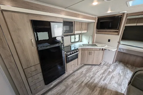 Austen's Grand Design Imagine XLS 23BHE Travel Trailer