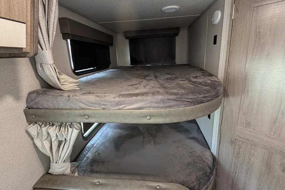 Austen's Grand Design Imagine XLS 23BHE Travel Trailer