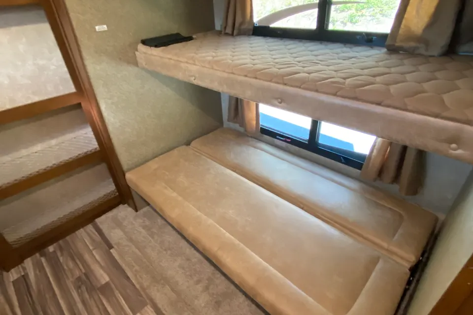 The Okanagan Family Getaway — Sleeps 8!
