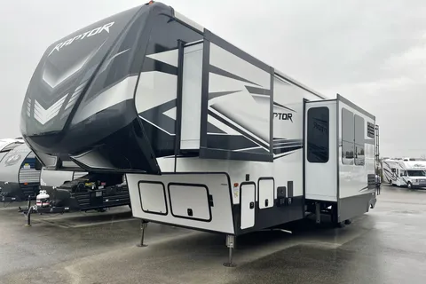 Emily's Keystone Raptor Fifth Wheel