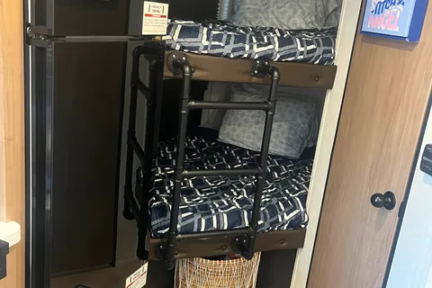 New 2025 black label delivered and fully setup