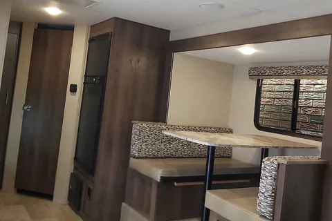 PETER's KZ Escape Travel Trailer