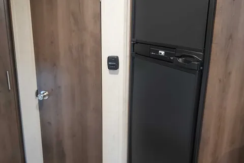 PETER's KZ Escape Travel Trailer