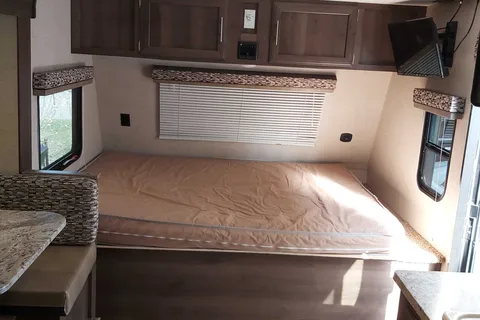 PETER's KZ Escape Travel Trailer