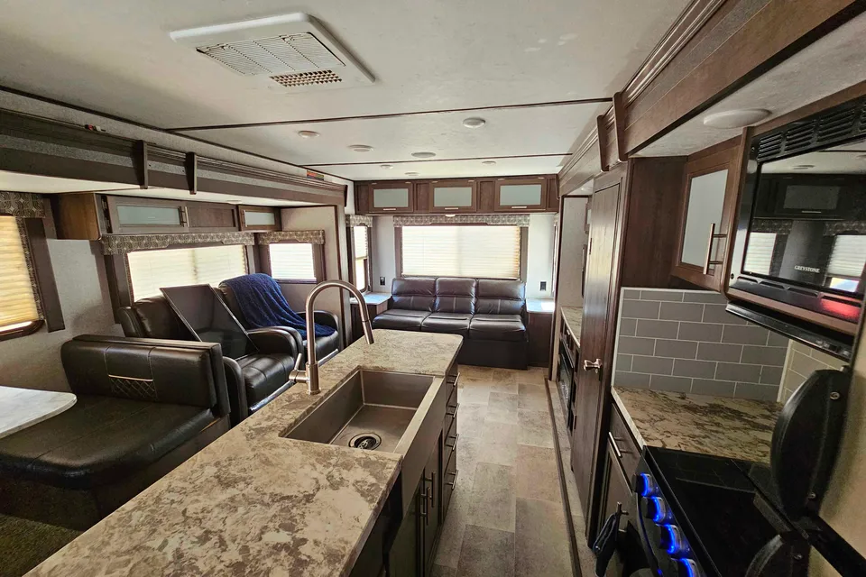 2020 Coleman 2955RL Travel Trailer