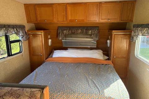 Family & Pet friendly, ready to go trailer!