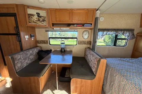 Family & Pet friendly, ready to go trailer!