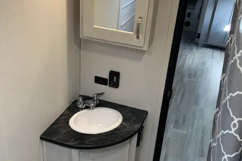 Tracer 260BHSLE Travel Trailer | Sleeps 8