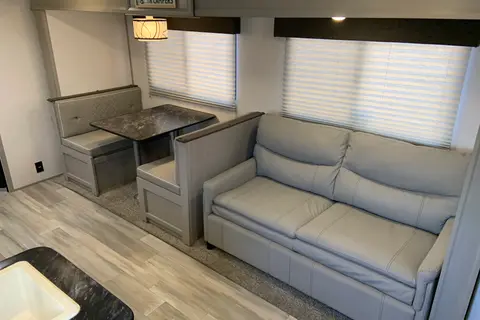 Tracer 260BHSLE Travel Trailer | Sleeps 8
