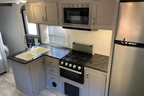 Tracer 260BHSLE Travel Trailer | Sleeps 8