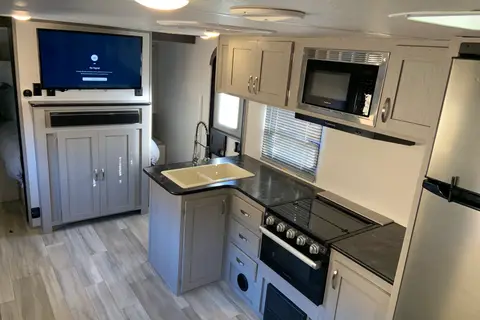 Tracer 260BHSLE Travel Trailer | Sleeps 8