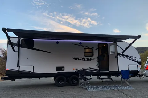 Tracer 260BHSLE Travel Trailer | Sleeps 8