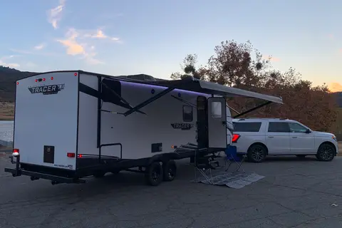 Tracer 260BHSLE Travel Trailer | Sleeps 8