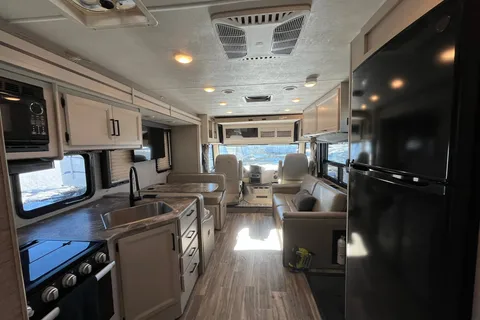 'Queenie' the 2022 Thor ACE ACO809