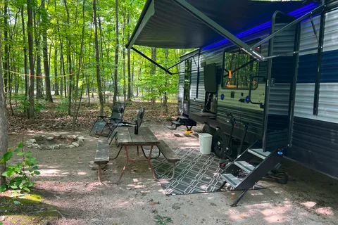 Jacob's Forest River 274BRB Travel Trailer