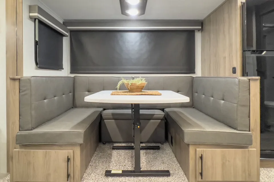 Sweet Retreat (Delivery Only) 2023 Grand Design Imagine