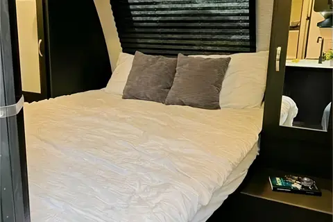 "The Suite Spot" - 2022 Coachmen Freedom Express Ultra Lite 257BHS