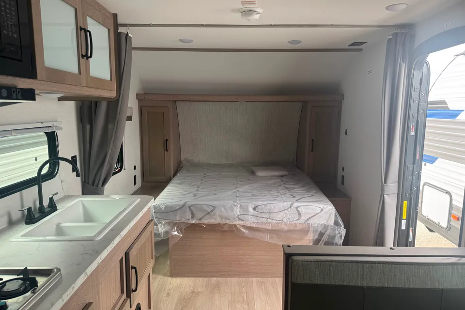 James and Jenny's Grand River 25BH Travel Trailer